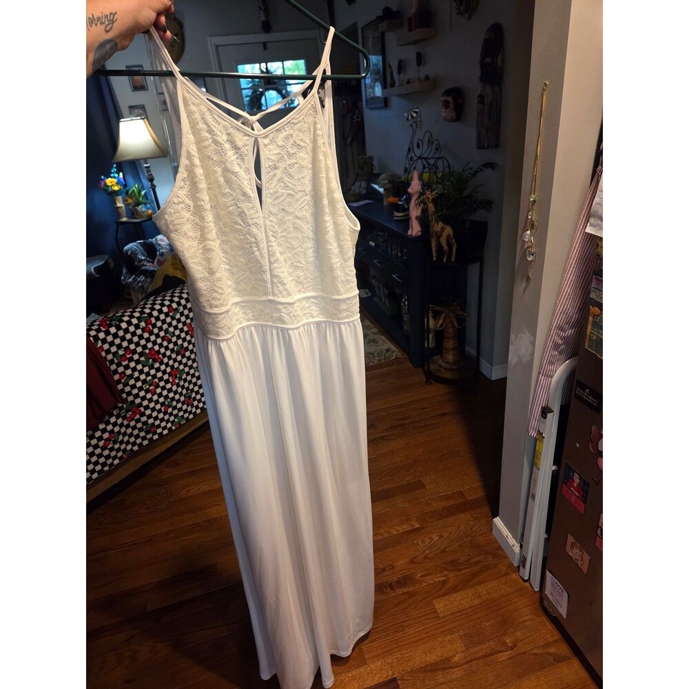 Beautiful white sparkly and lace dress XL